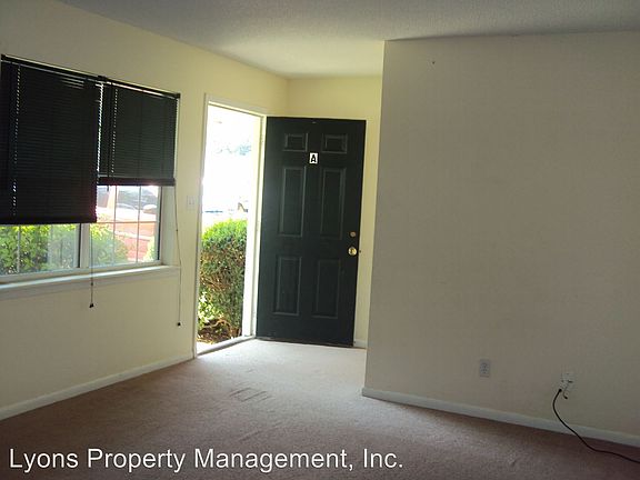 3rd image of 7 Shanna Cir APT A