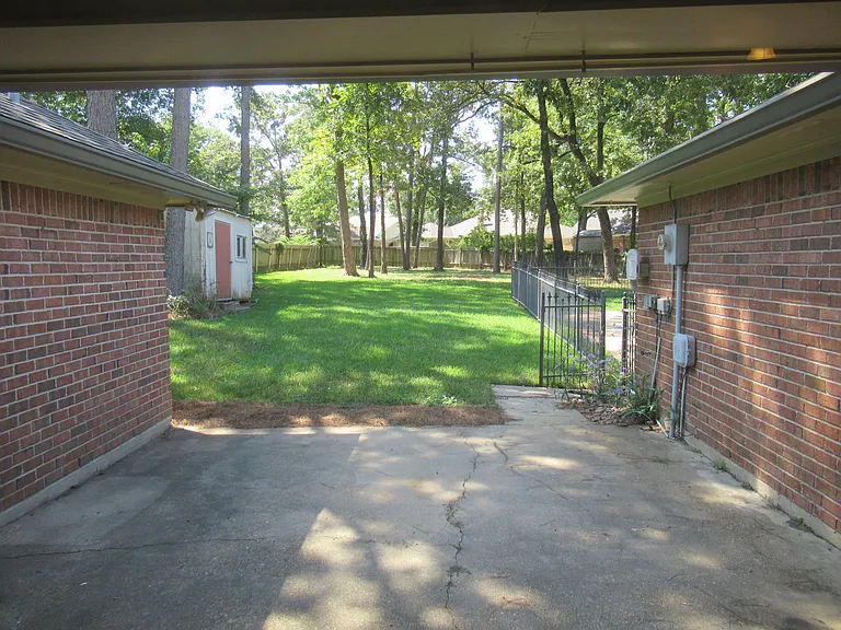 10124 Trailridge Dr — Photo 6