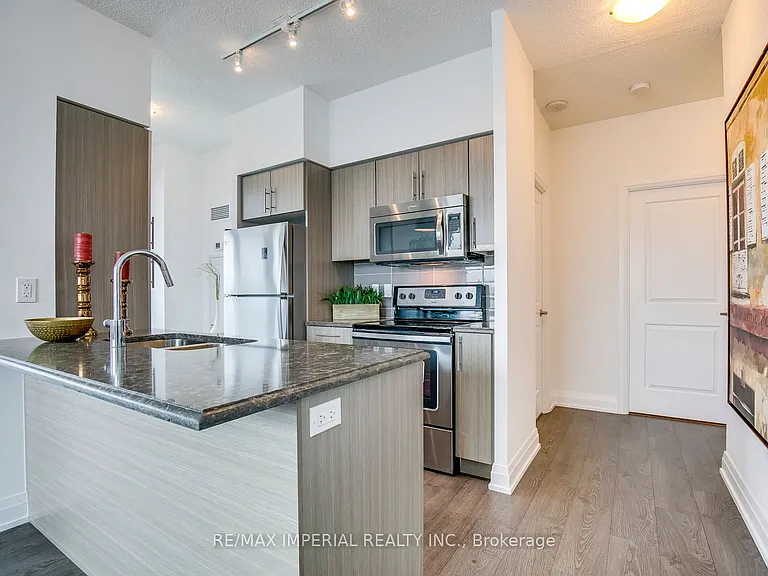 65 Speers Rd #711 — Photo 12