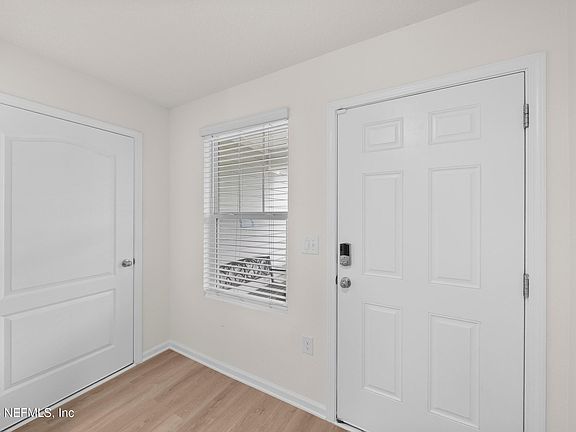 5th image of 7736 MEADOW WALK Lane
