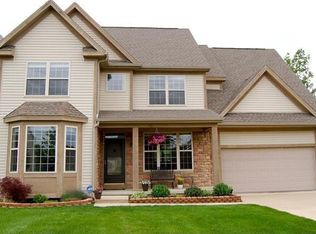 5253 Falling Leaf Dr, Ann Arbor, MI 48108
