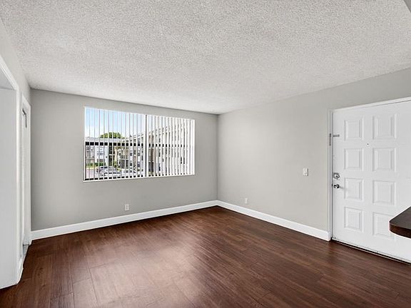 4th image of 728 Executive Center Dr #29-5-29