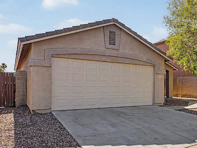 14718 N 154th Ln — Photo 4