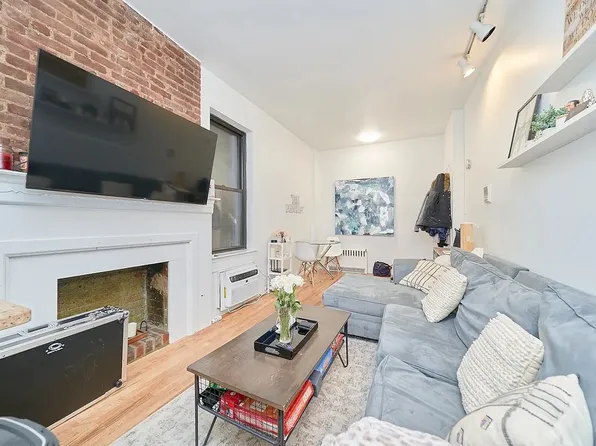 217 E 25th St, New York, NY