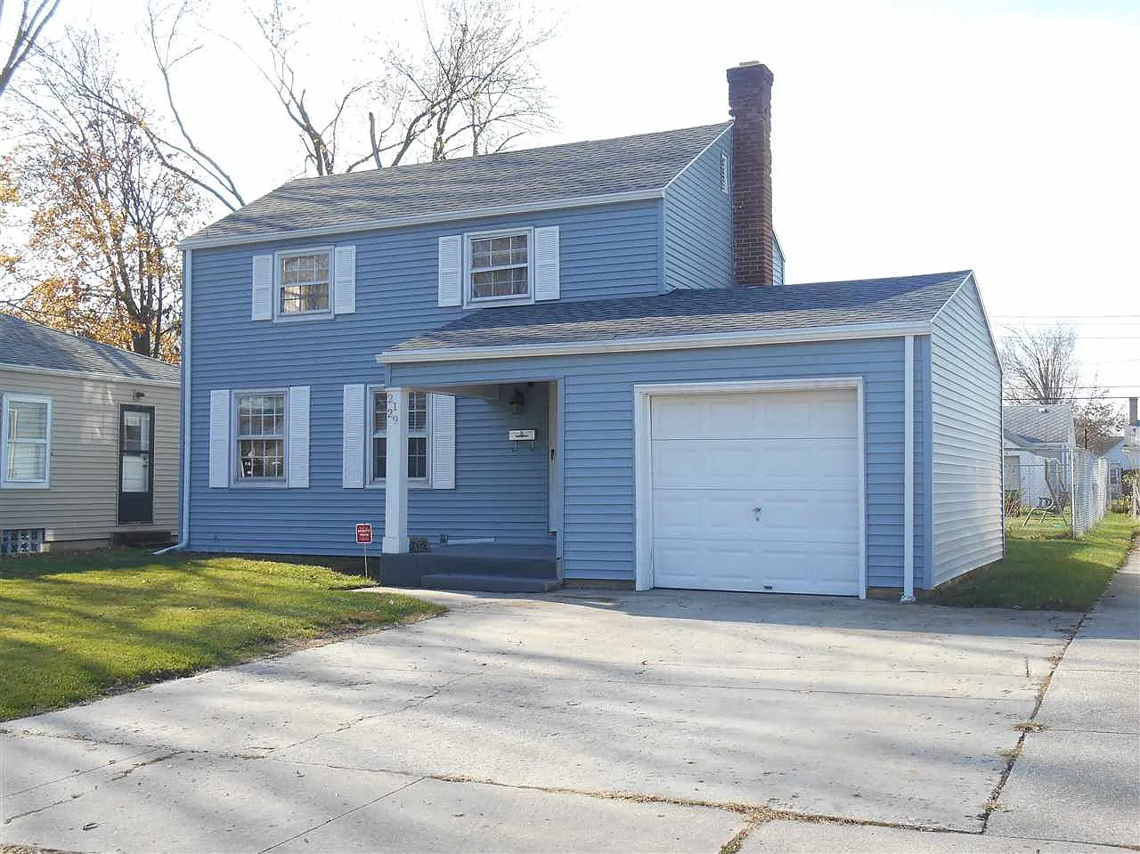 2129 Parkview Pl photo 1