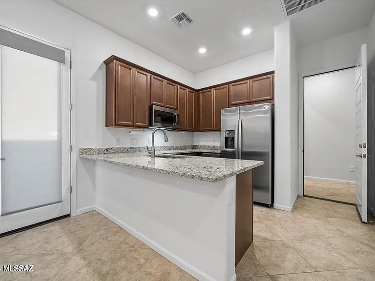 10623 N Iron Peak Dr — Photo 32