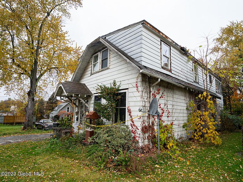 2nd image of 19 Northern Drive