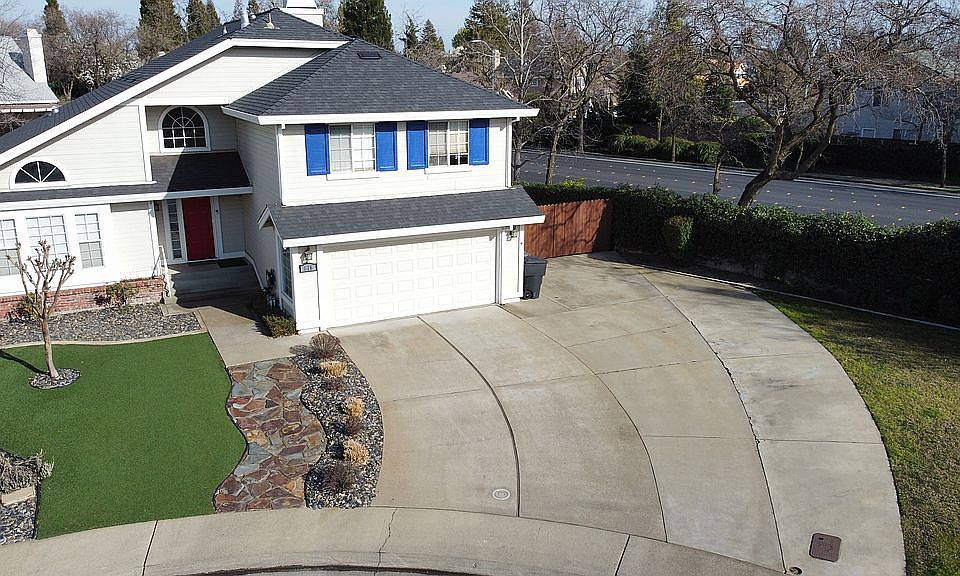 1st image of 616 Cardigan Ct