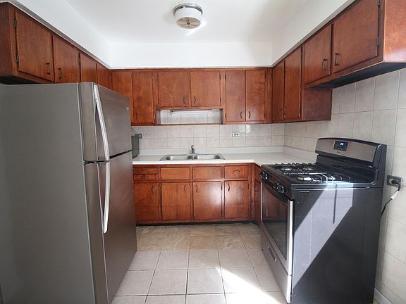 5th image of 1417 W Carmen Ave #1