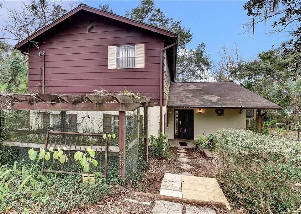 1st image of 43741 Sunset Dr