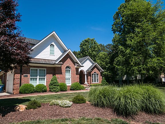 2nd image of 7535 Sedgebrook Dr E