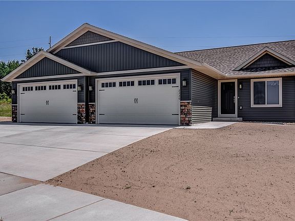 2nd image of 2324 NE Sugar Maple Road