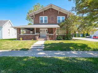 11 S Main St, Brooklyn, IN 46111