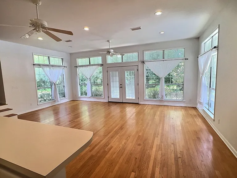 6509 Shore Dr — Photo 9
