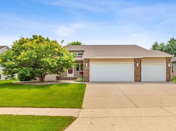 2608 25th Ave S, Fargo, ND 58103