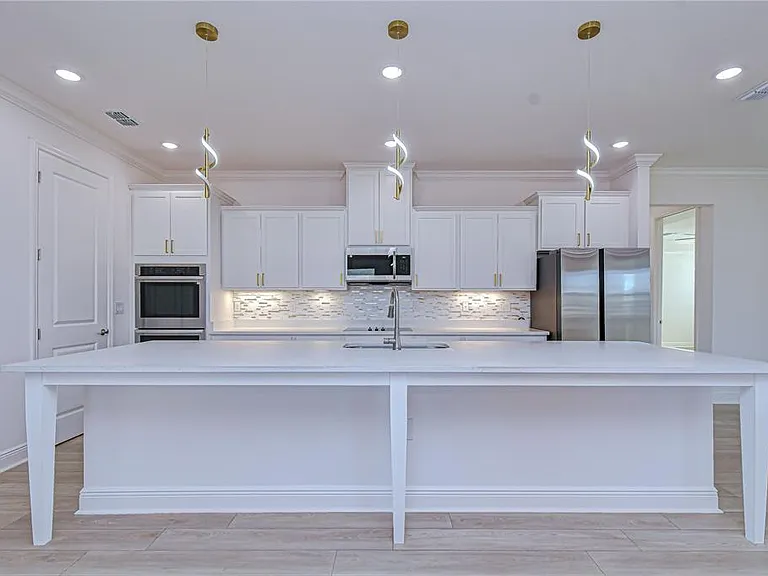 10027 Dolphin Gull Cir — Photo 27