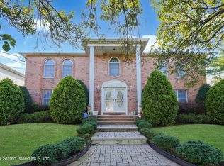 70 Everett Ave, Staten Island, NY 10309