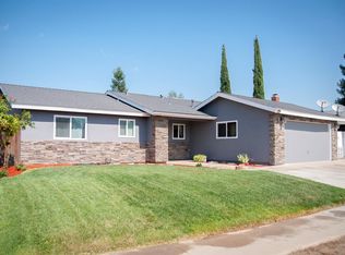 1267 S Laspina St, Tulare, CA 93274