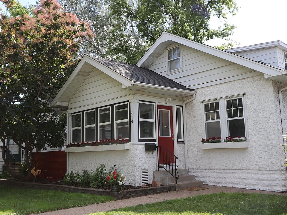 1st image of 419 Cretin Ave S