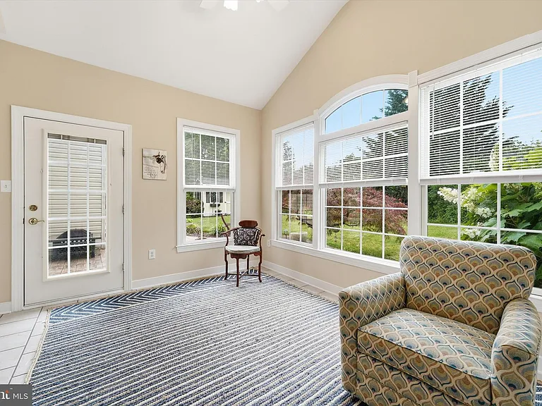 11406 Rolling Green Pl — Photo 39