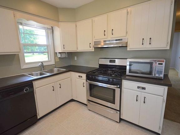 2nd image of 23888 River Manor Blvd