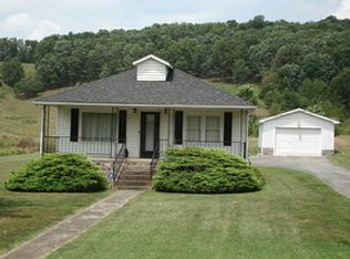 6215 Seneca Trl S, Peterstown, WV 24963