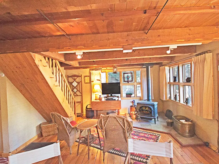 690 Balsam Ln — Photo 6