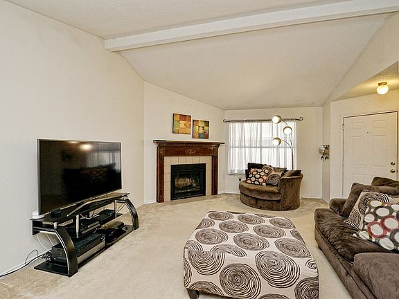 4th image of 12802 Heinemann Dr