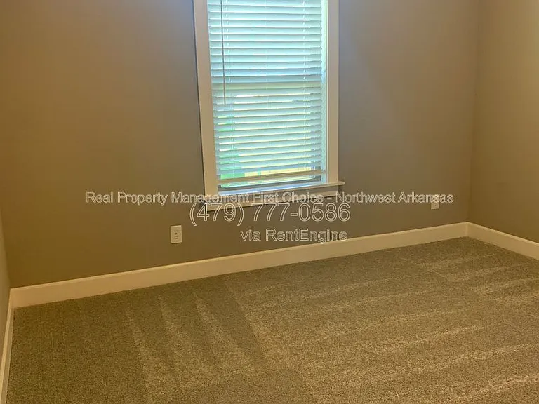 537 Buckboard Rd — Photo 18