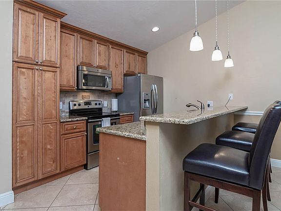 3rd image of 460 Fox Haven Dr APT 1305