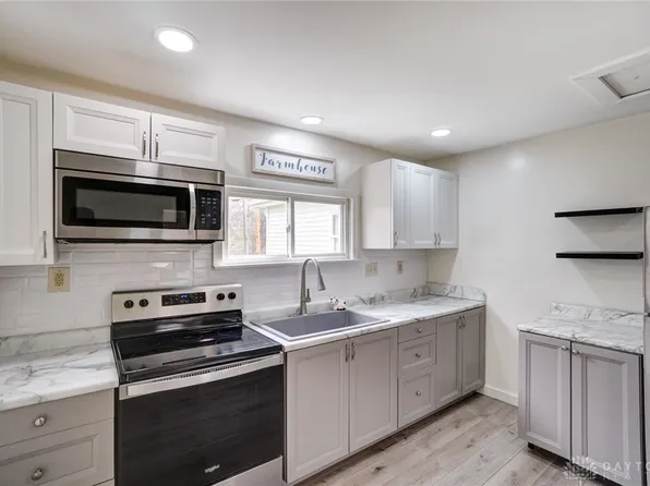 2220 Superior Ave, Springfield, OH 45505