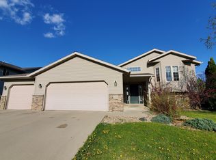 6046 Cotswold Hills Ln NW, Rochester, MN 55901