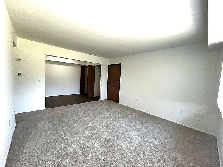 Charter Oaks Apartments — Photo 117