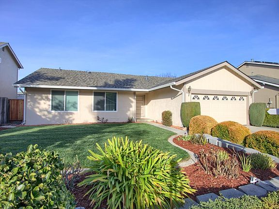 3rd image of 6144 Glen Harbor Dr