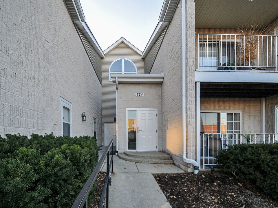 1st image of 724 N Gary Ave Unit 102A