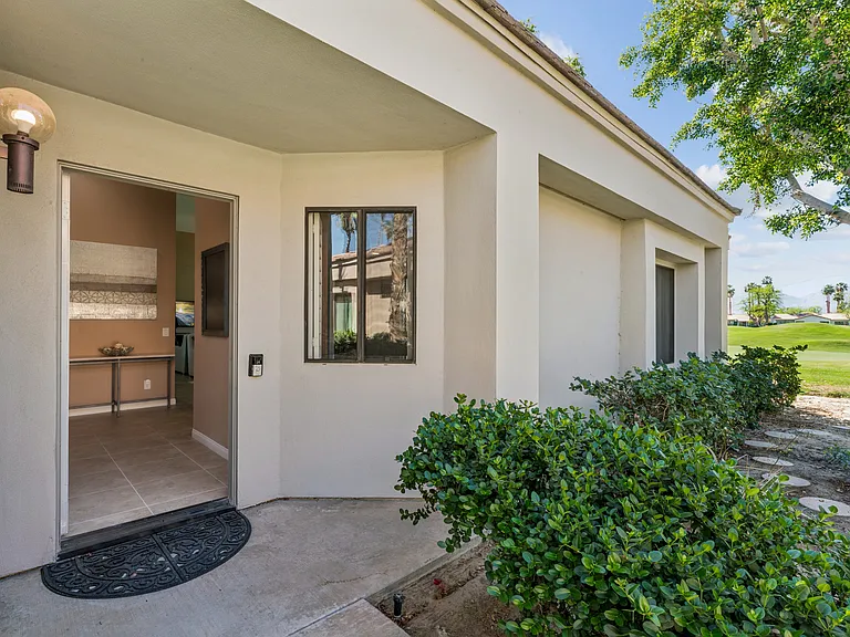 80613 Oak Tree — Photo 34