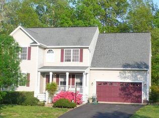 9821 Gunston Hall Rd, Fredericksburg, VA 22408