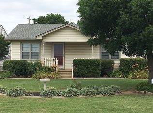 113 SW 3rd St, Moore, OK 73160