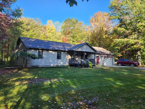 1885 Ellen Dr, Harrisville, MI 48740