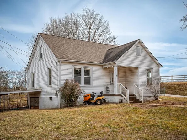 304 S Young St, Sparta, TN 38583