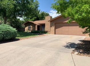 4 La Paloma Pl, Roswell, NM 88201