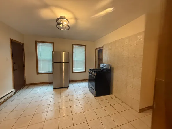 6 Marble St #1, Haverhill, MA 01832
