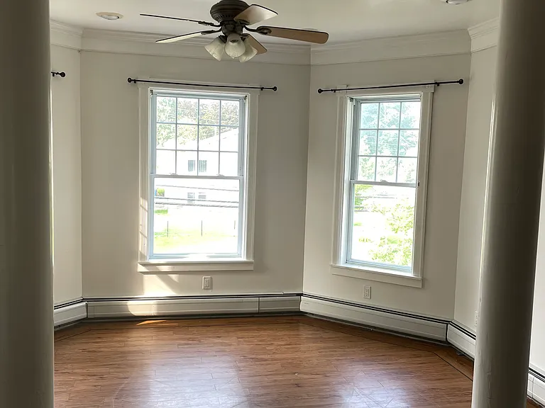 427 Kenwood Ave #2 — Photo 1