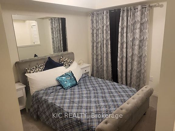 4th image of 1557 Green Rd