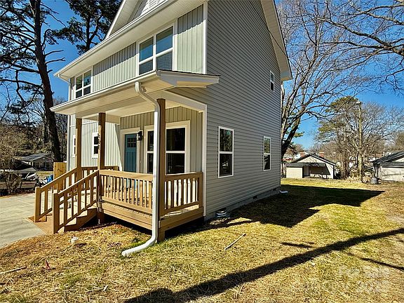 3rd image of 620 Granite Ave