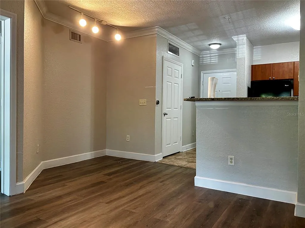 1 bed, 1.0 bath, 685 sqft, $1,450 — Photo 4