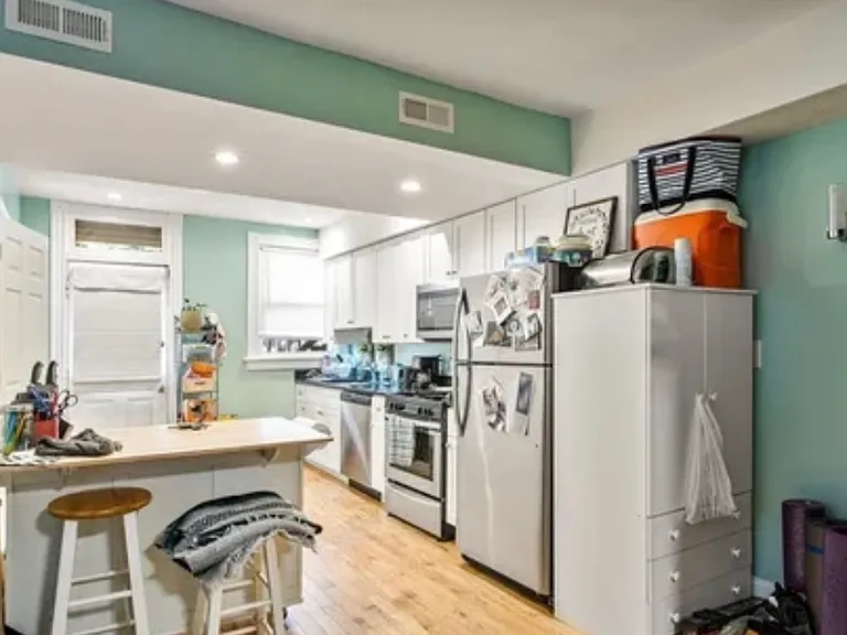 3153 Ellwood Ave #B — Photo 5