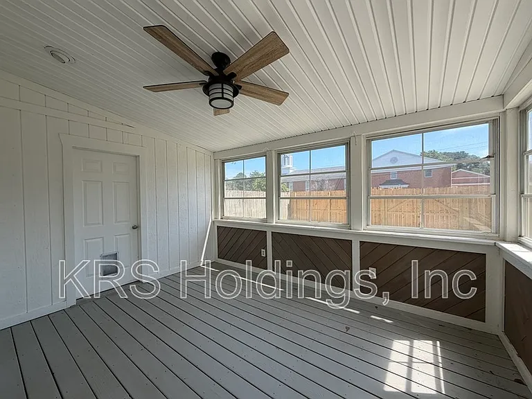 896 Jamestown Landing Rd — Photo 10