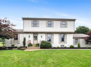 2421 Huntington Dr, Pittsburgh, PA 15241