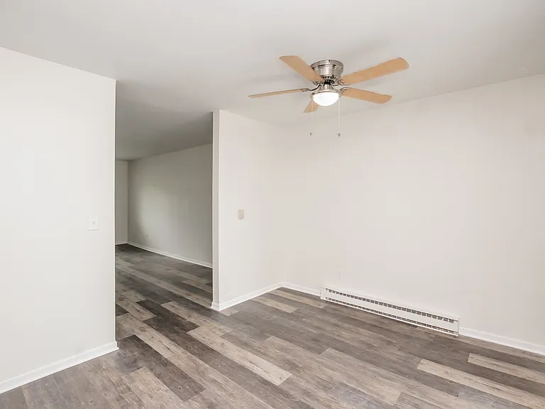 Lockport South Apartments — Photo 37